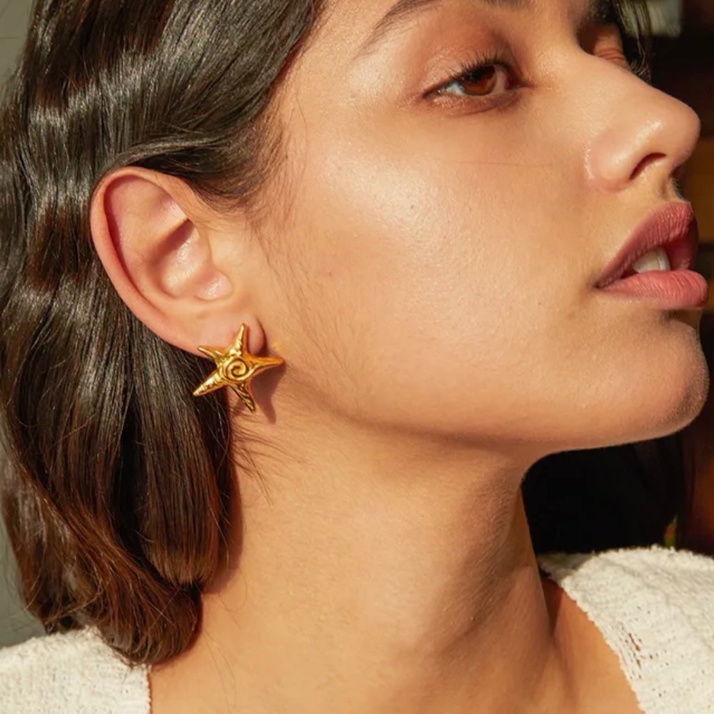 Gold Starfish Stud Earrings - Picture 2 of 4